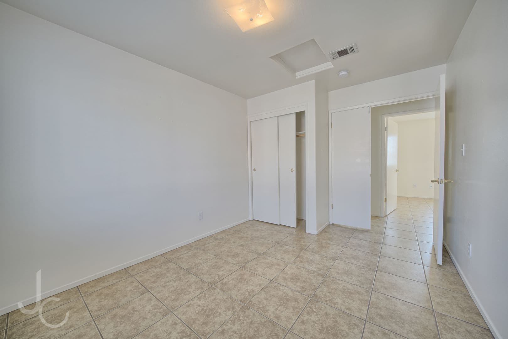 BAKERSFIELD Apartment: 1201 Reddick