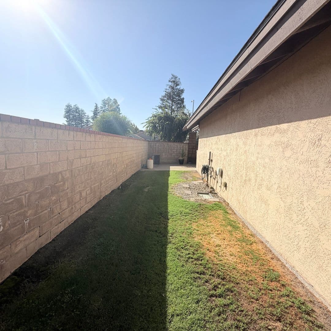 Bakersfield House: 3512 Running Springs Way