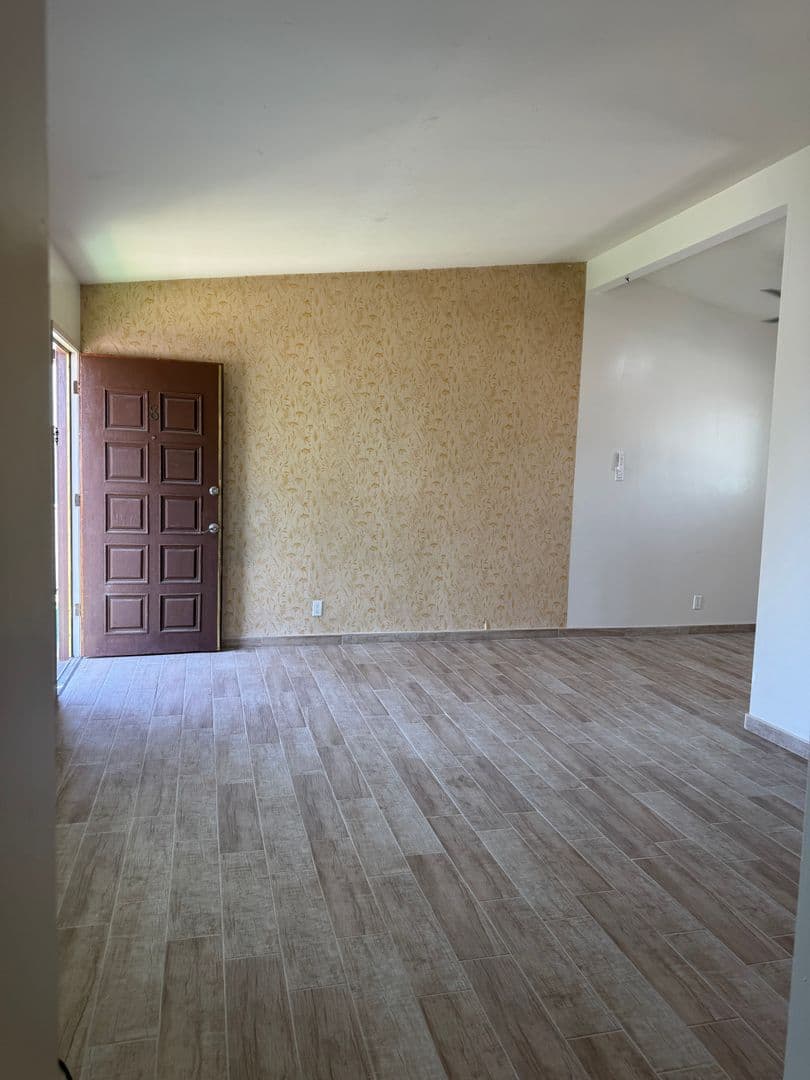 Bakersfield House: 940 Water street Unit 8