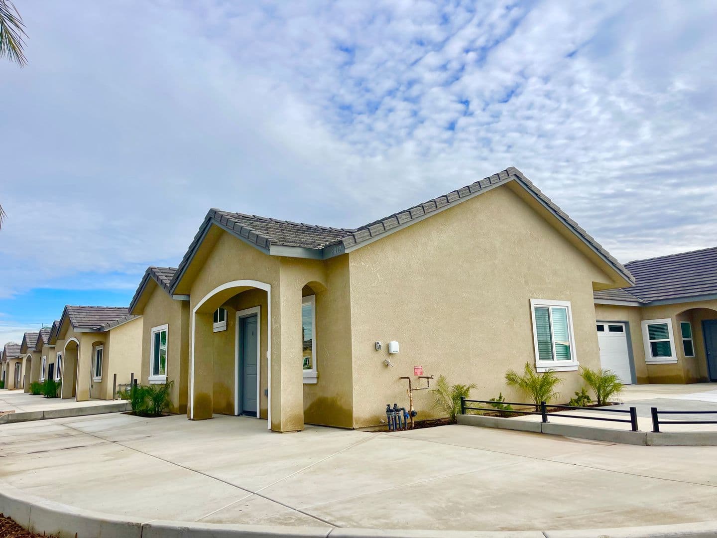 Bakersfield Multiplex: 4304 Sun Orchard