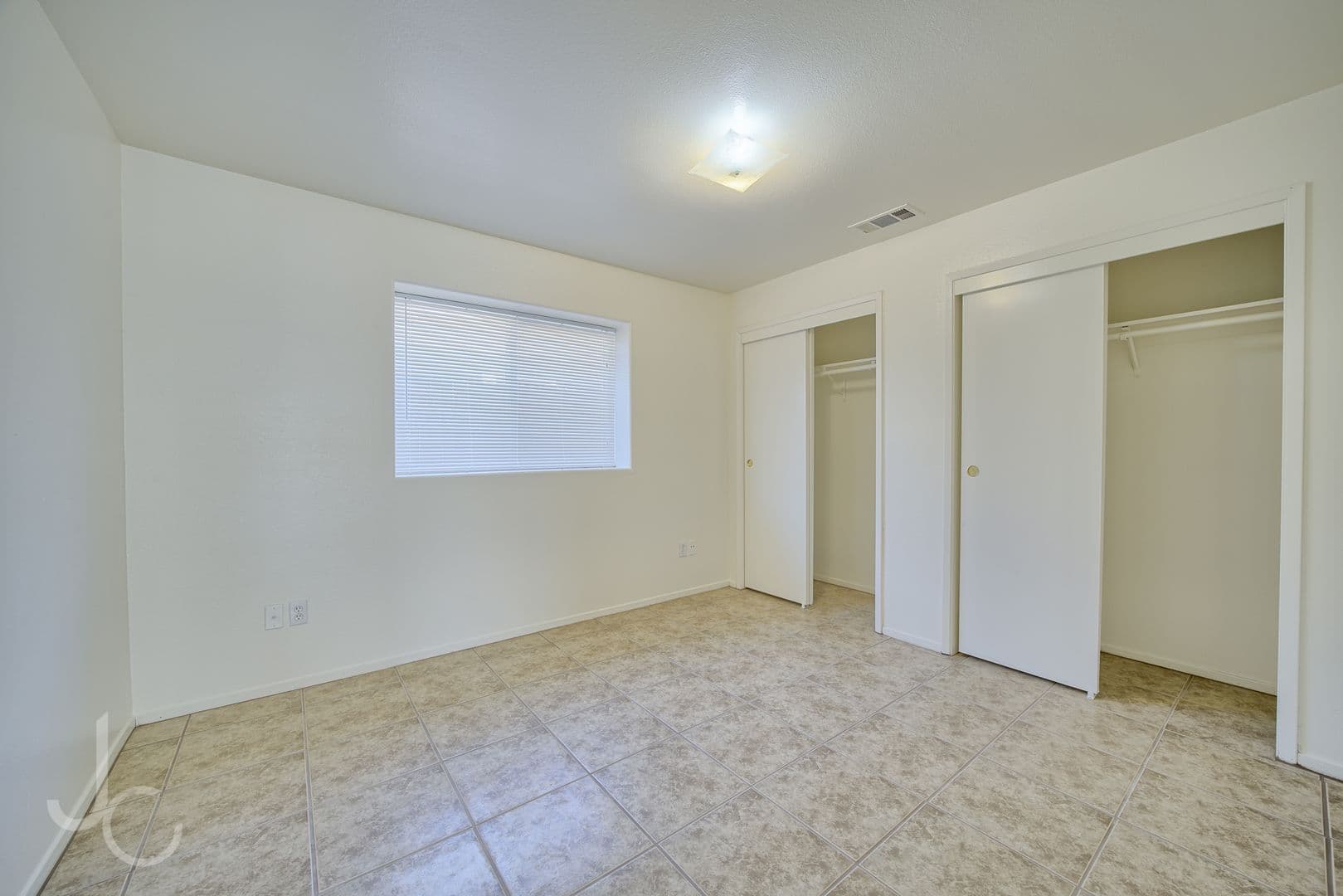 BAKERSFIELD Apartment: 1201 Reddick