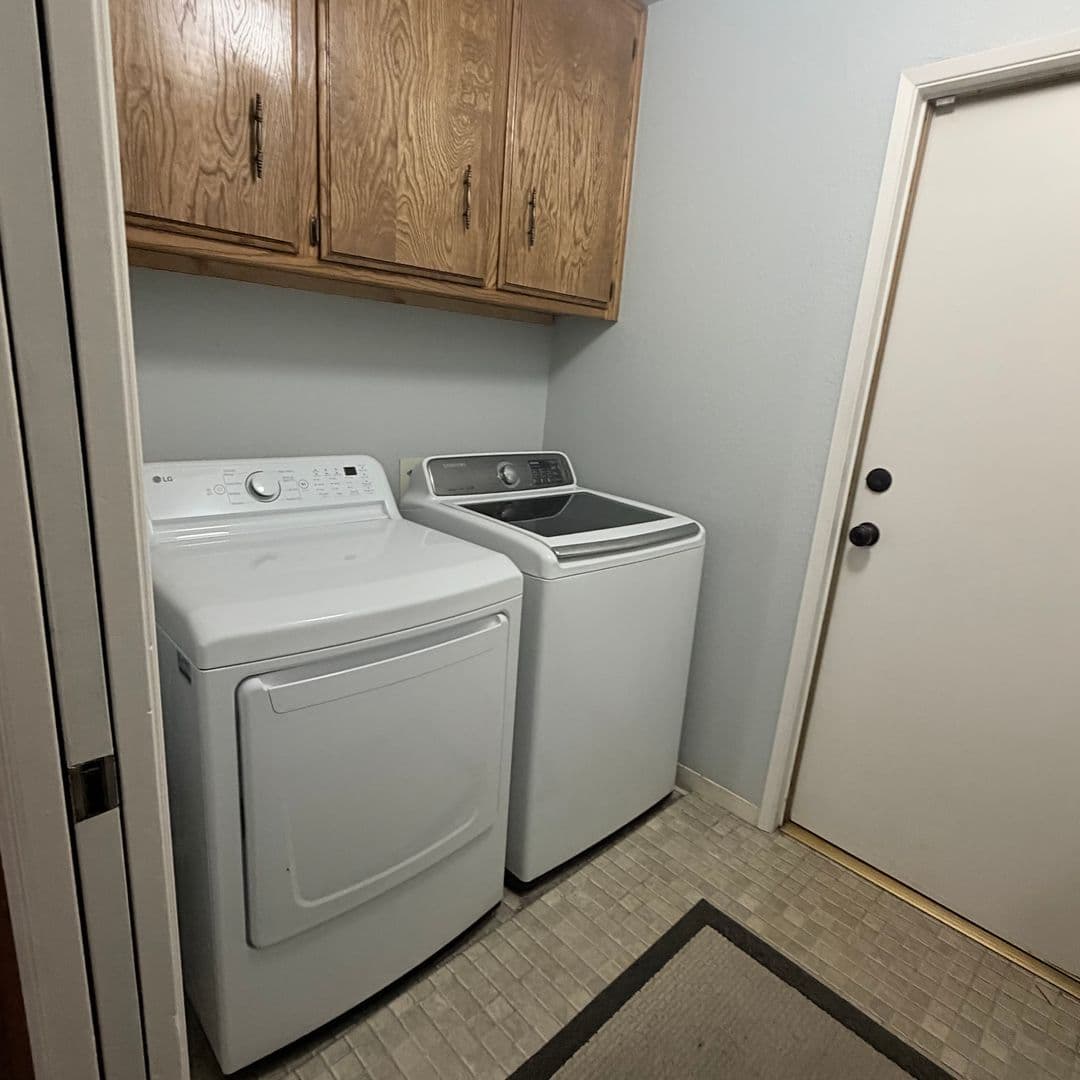 Bakersfield House: 3512 Running Springs Way
