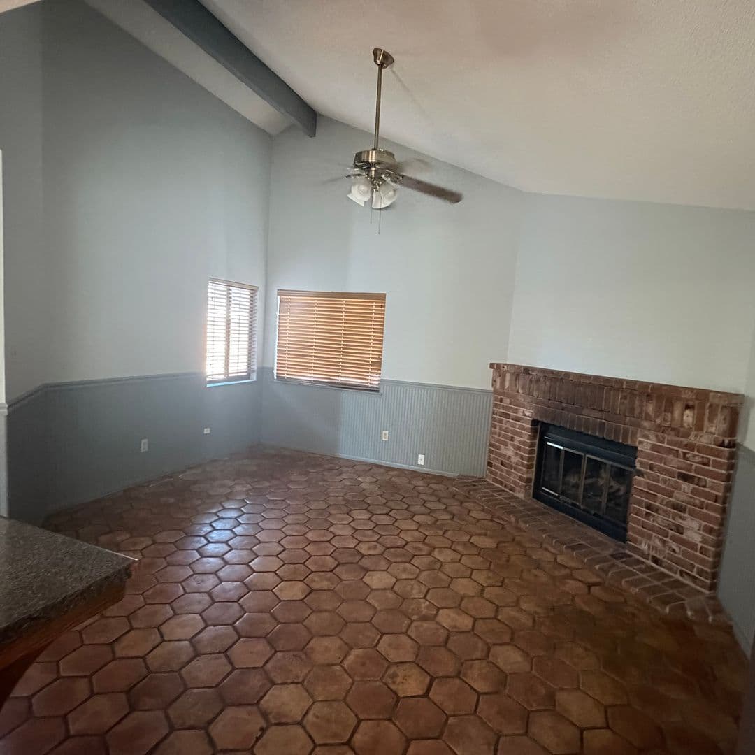 Bakersfield House: 3512 Running Springs Way