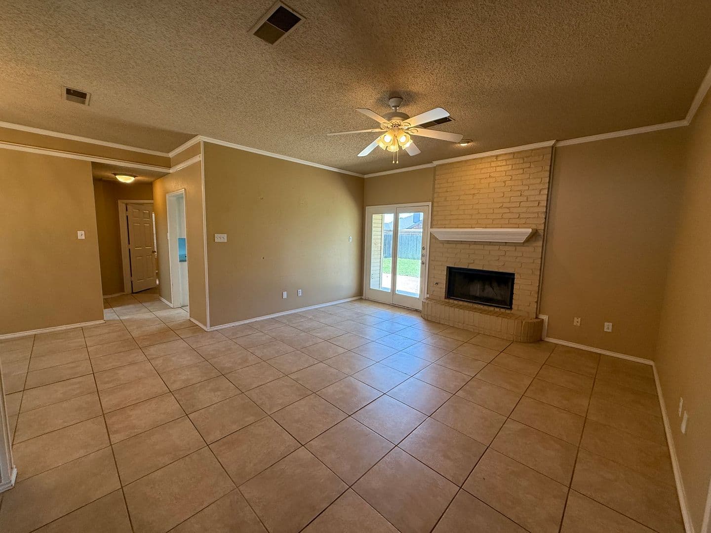 LUBBOCK House: 6327 9TH
