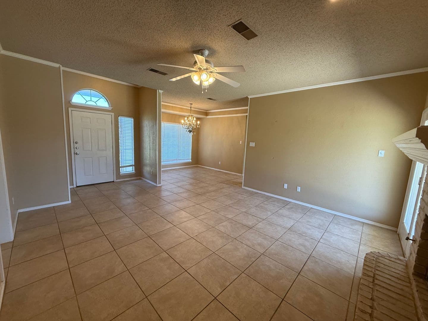 LUBBOCK House: 6327 9TH