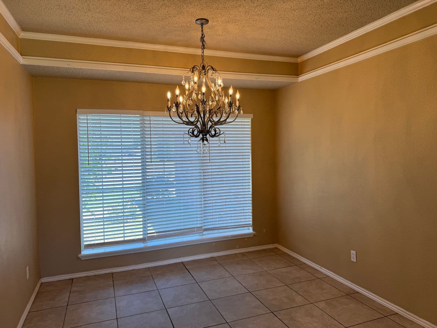 LUBBOCK House: 6327 9TH