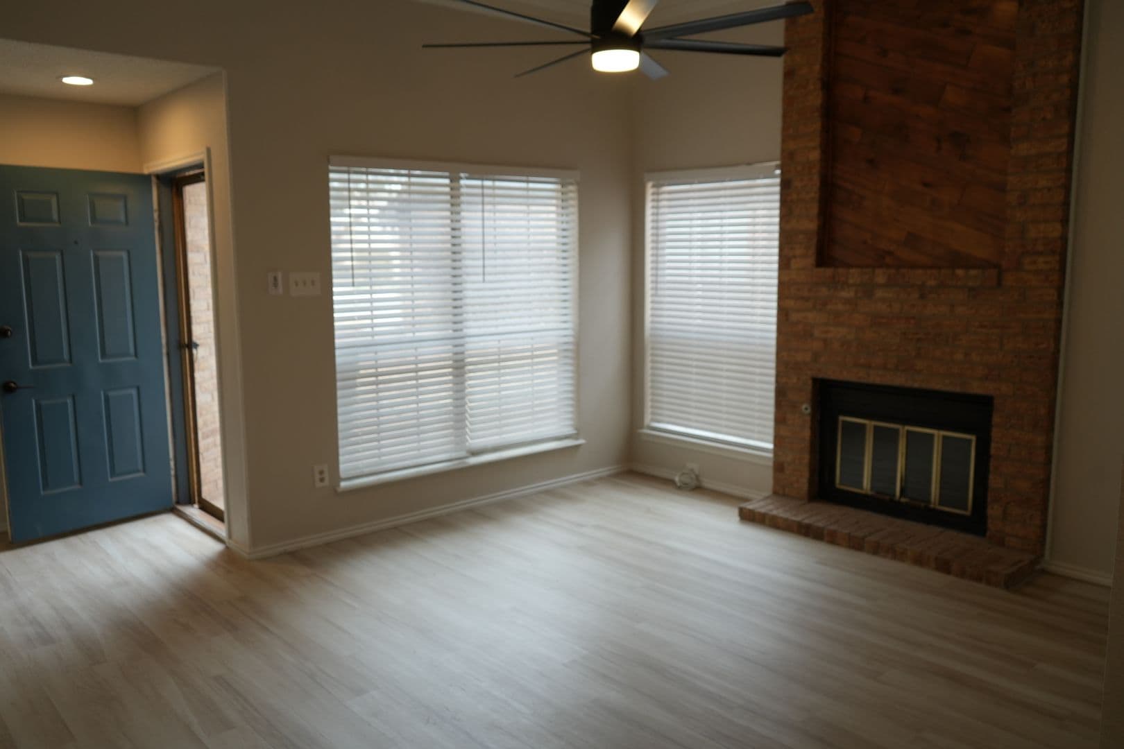 Lubbock House: 5544 93rd St
