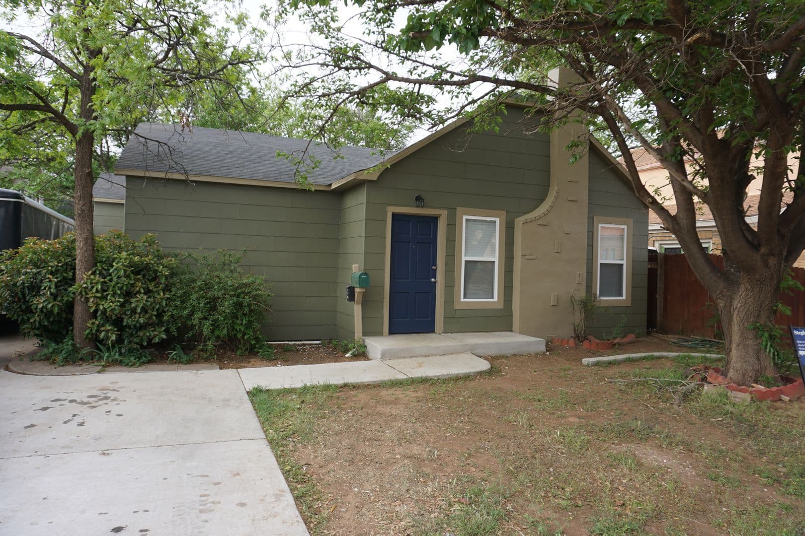 Lubbock Apartment: 2315 13th
