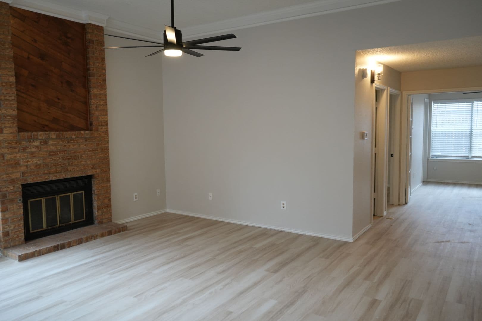 Lubbock House: 5544 93rd St
