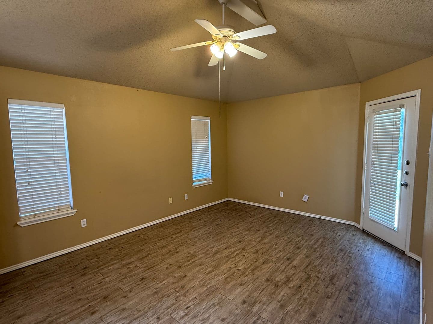 LUBBOCK House: 6327 9TH
