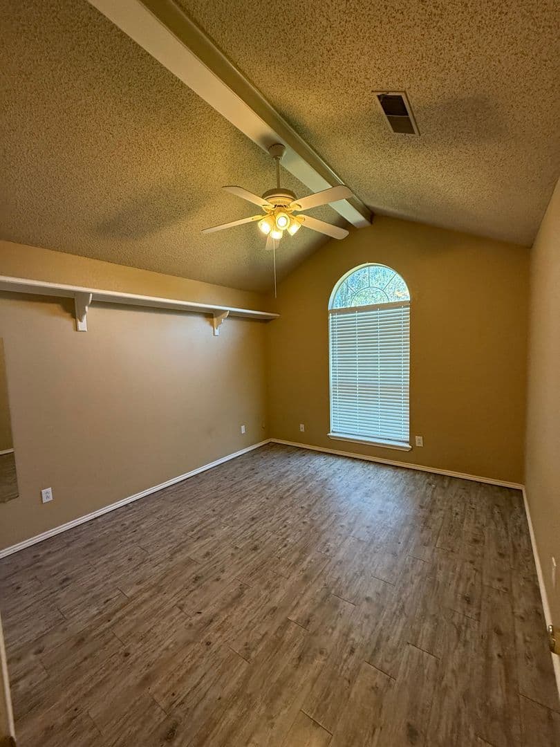 LUBBOCK House: 6327 9TH