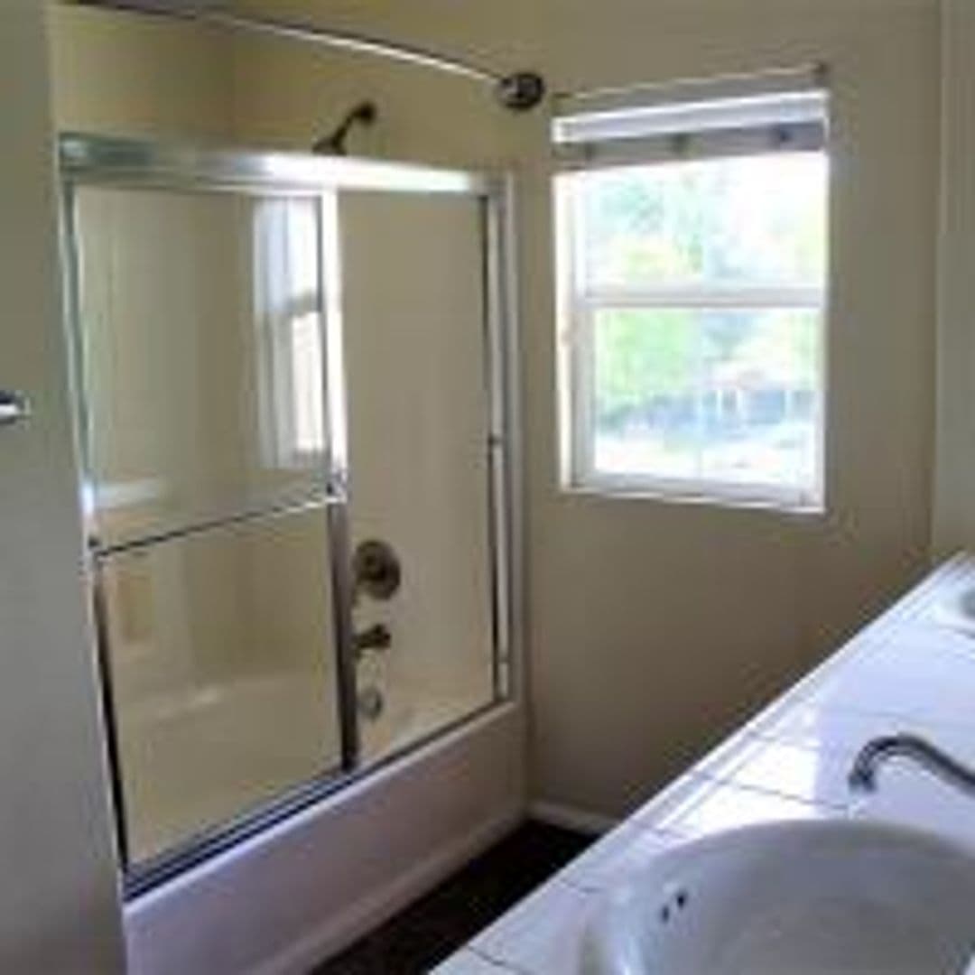 Temecula Townhome: 29178 Portland Ct