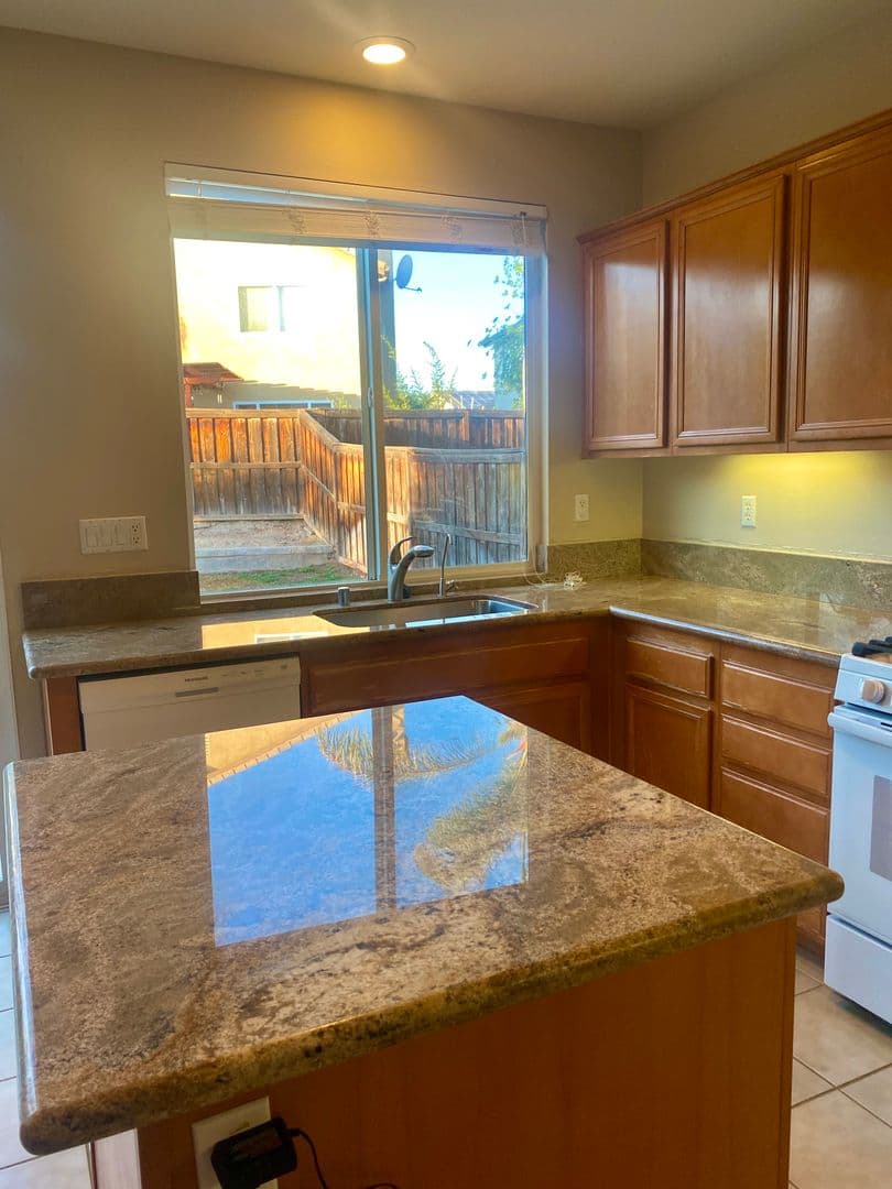 Menifee House: 29428 El Presido Ln