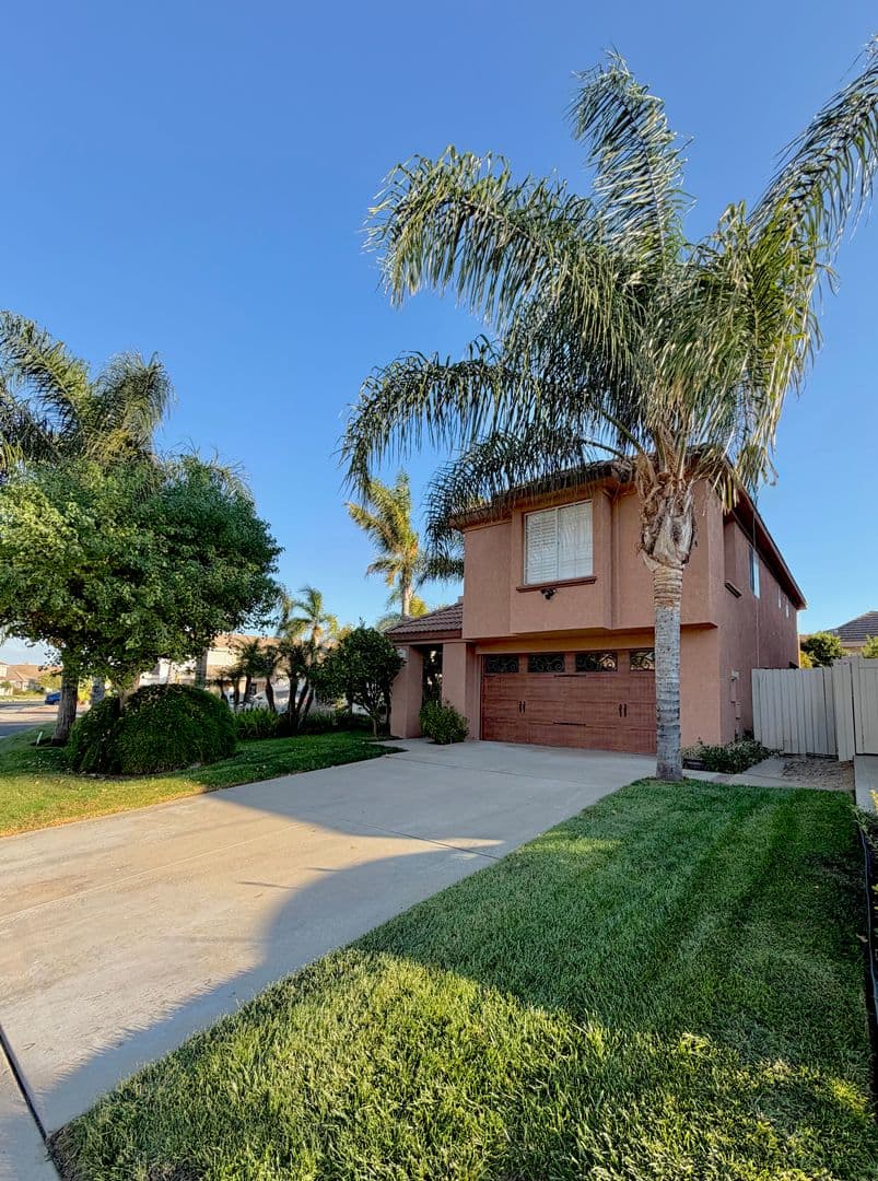Murrieta House: 23183 Joaquin Ridge Dr