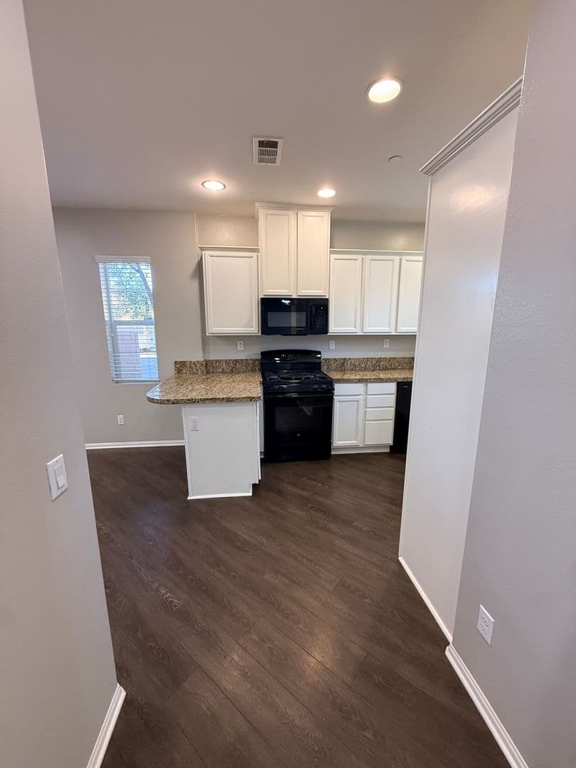Murrieta Condo: 37350 Paseo Tulipa