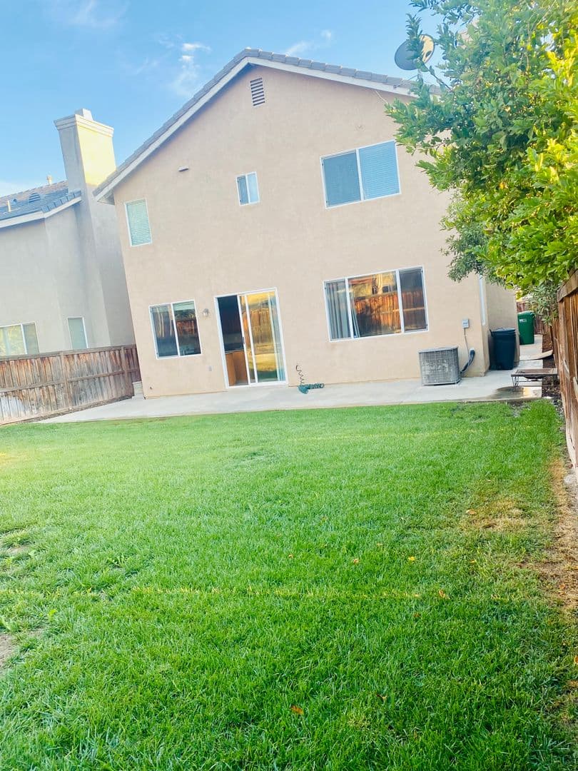 Menifee House: 29428 El Presido Ln