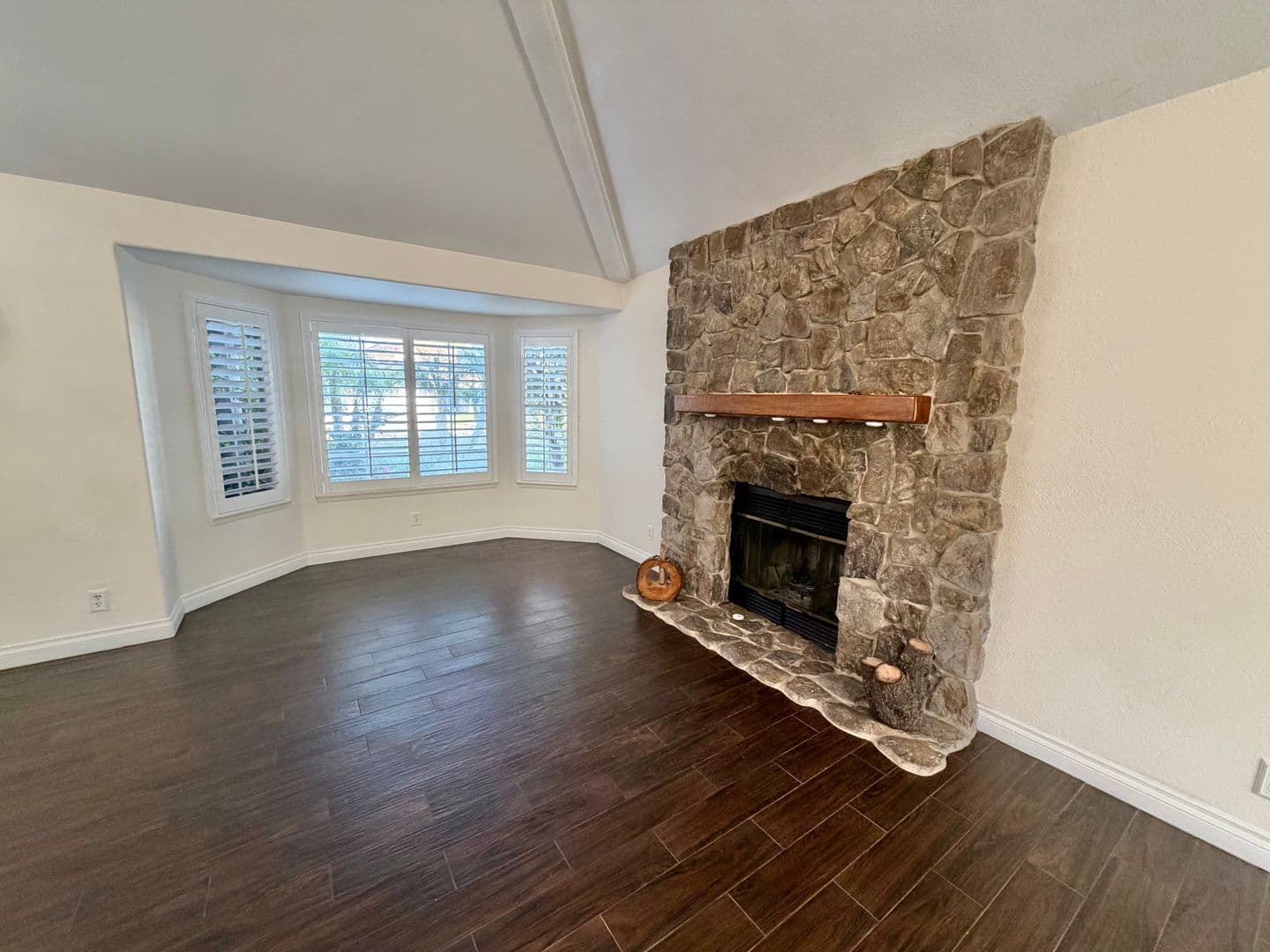 Murrieta House: 23183 Joaquin Ridge Dr