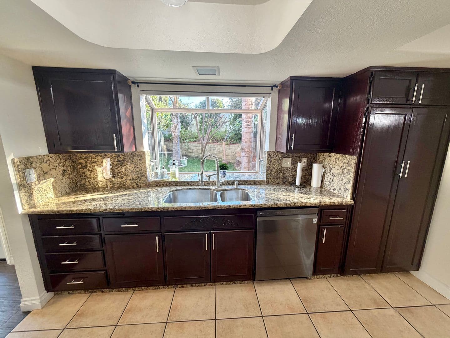 Murrieta House: 23183 Joaquin Ridge Dr