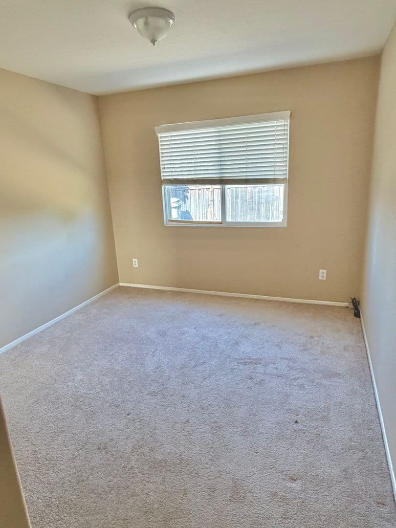 Menifee House: 27884 Maywood Bend Dr