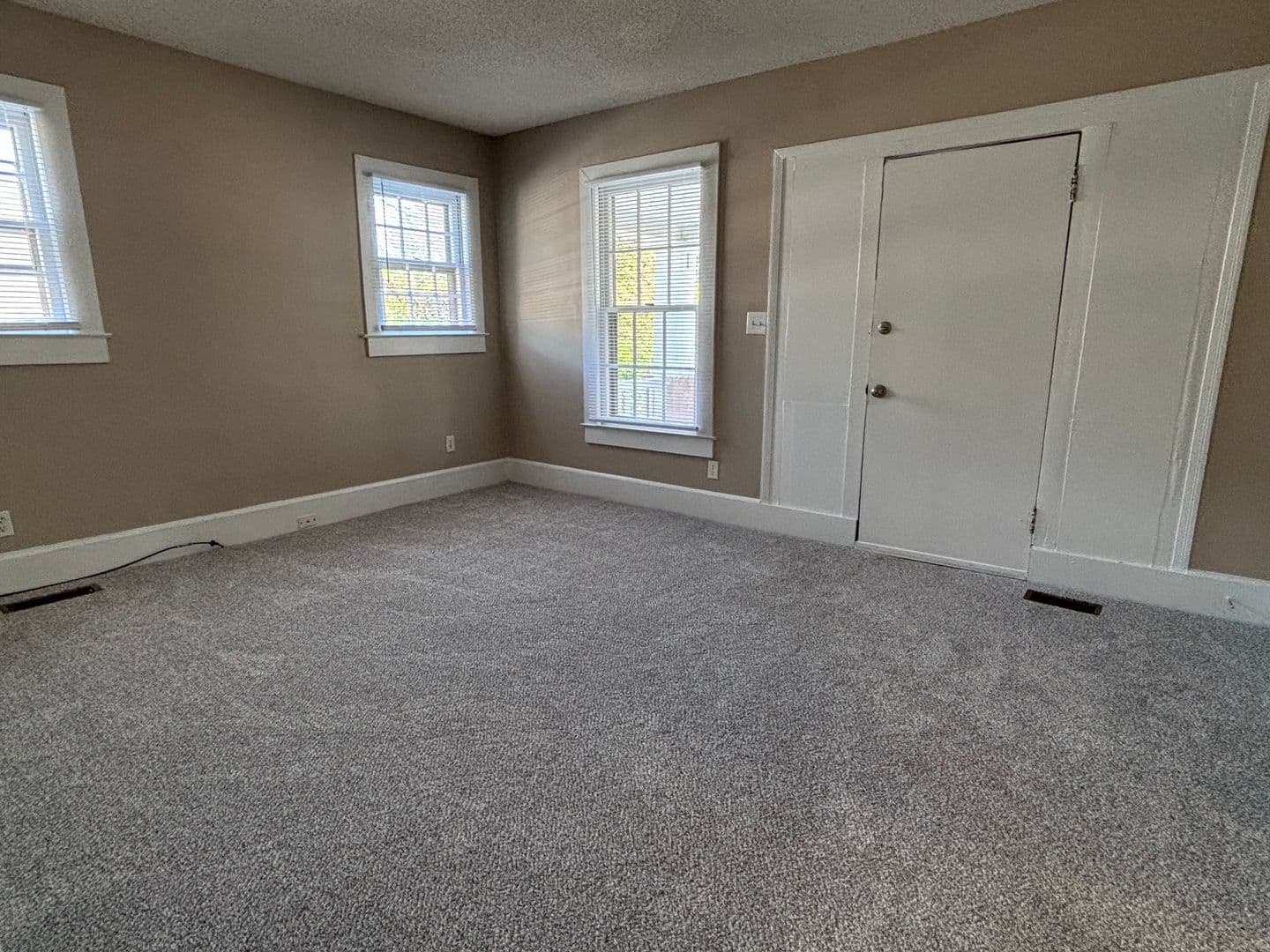 Greensboro House: 206 E Whittington Street