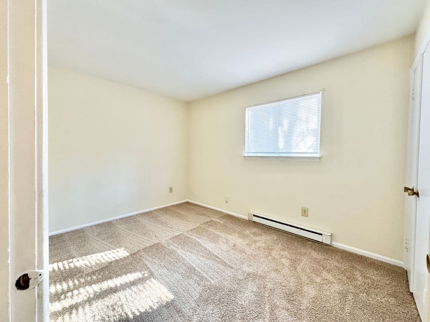 Greensboro House: 609 Tipperary Drive