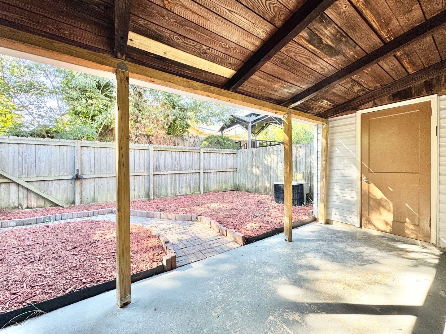 High Point Townhome: 1825 Johnson Street