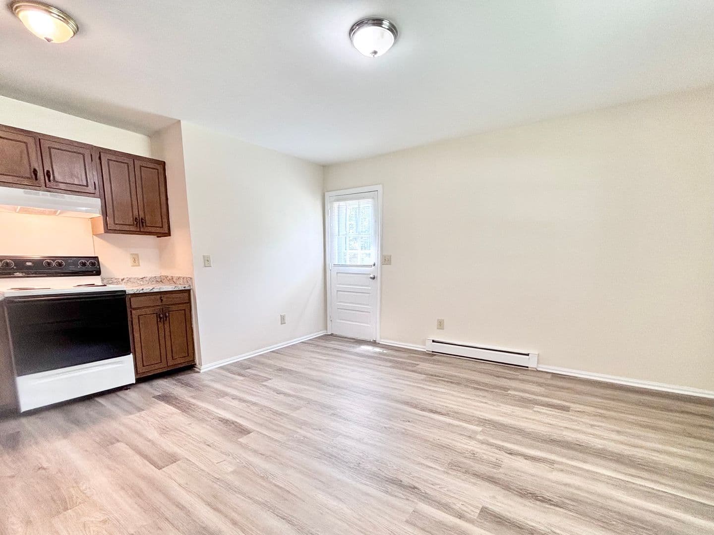 Greensboro House: 609 Tipperary Drive