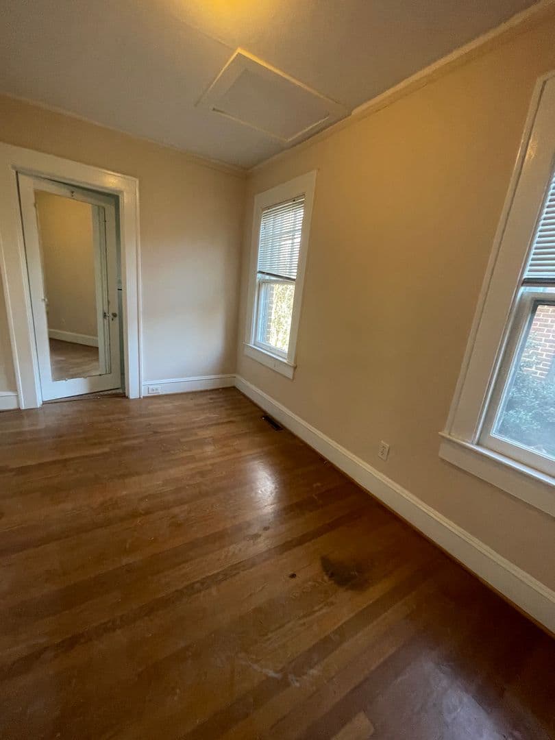 Greensboro House: 626 S. Mendenhall Street