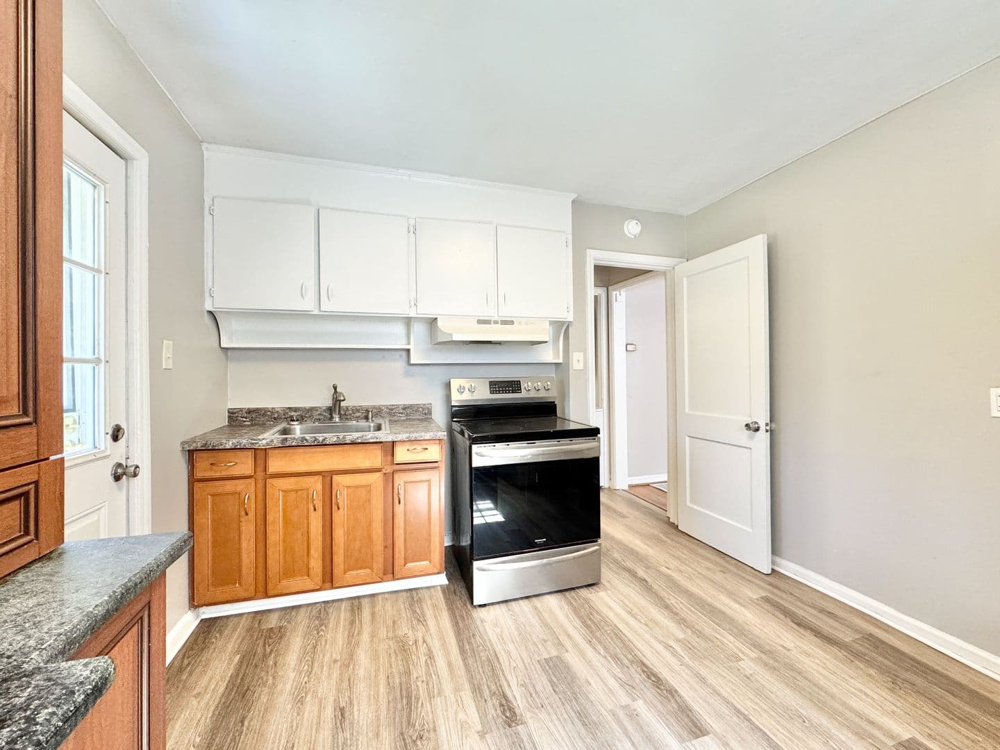 Greensboro Apartment: 1006 E Side Drive