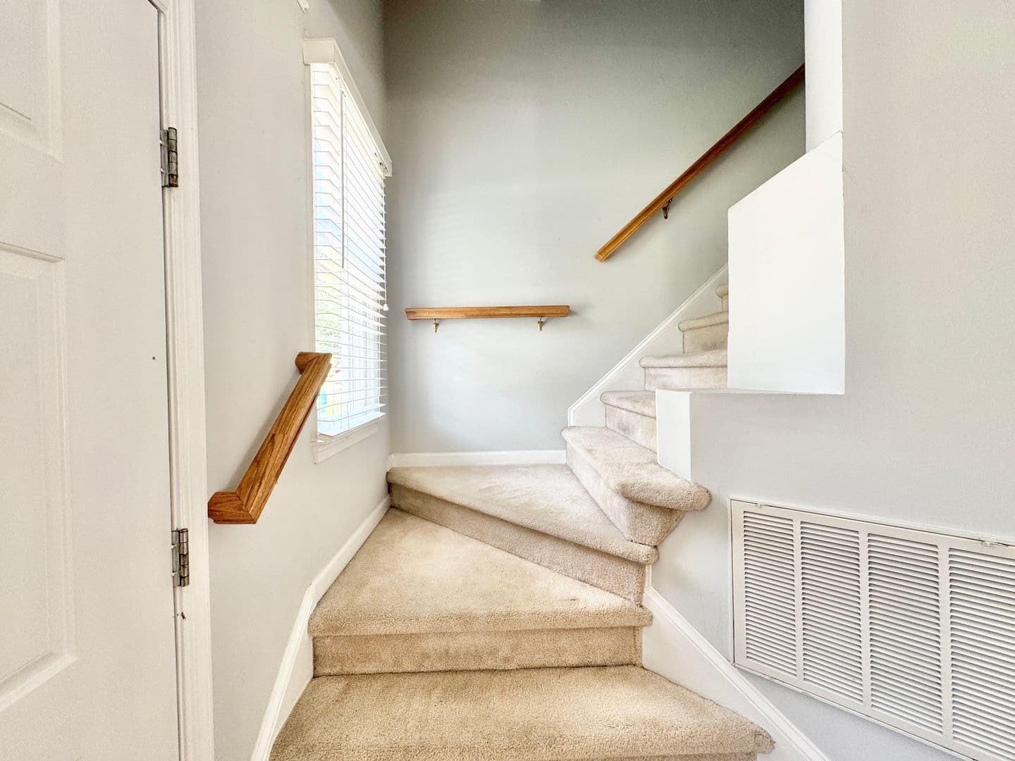 Greensboro House: 5208 Autumn Woods