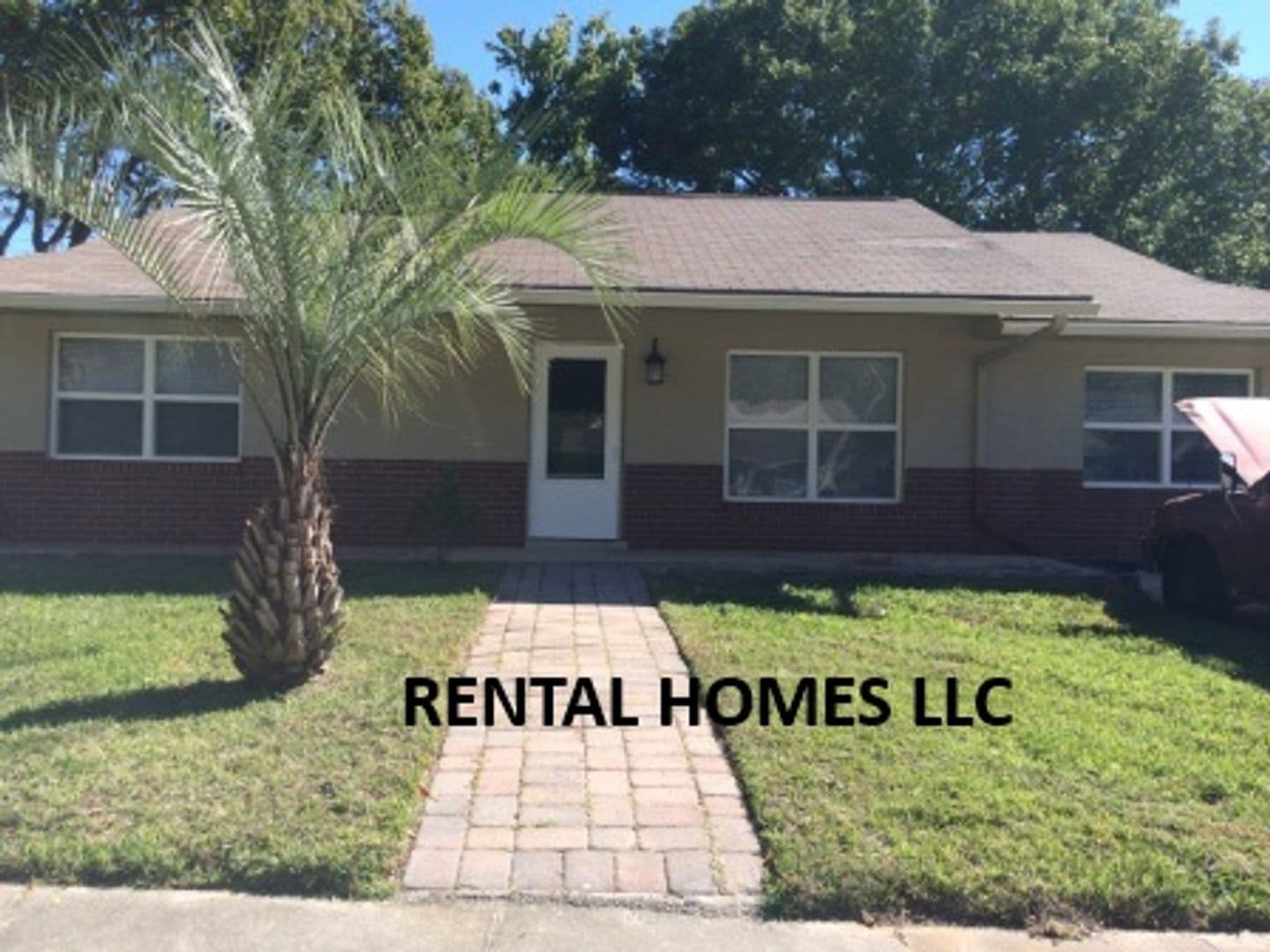 Longwood House: 133 Clyde Avenue