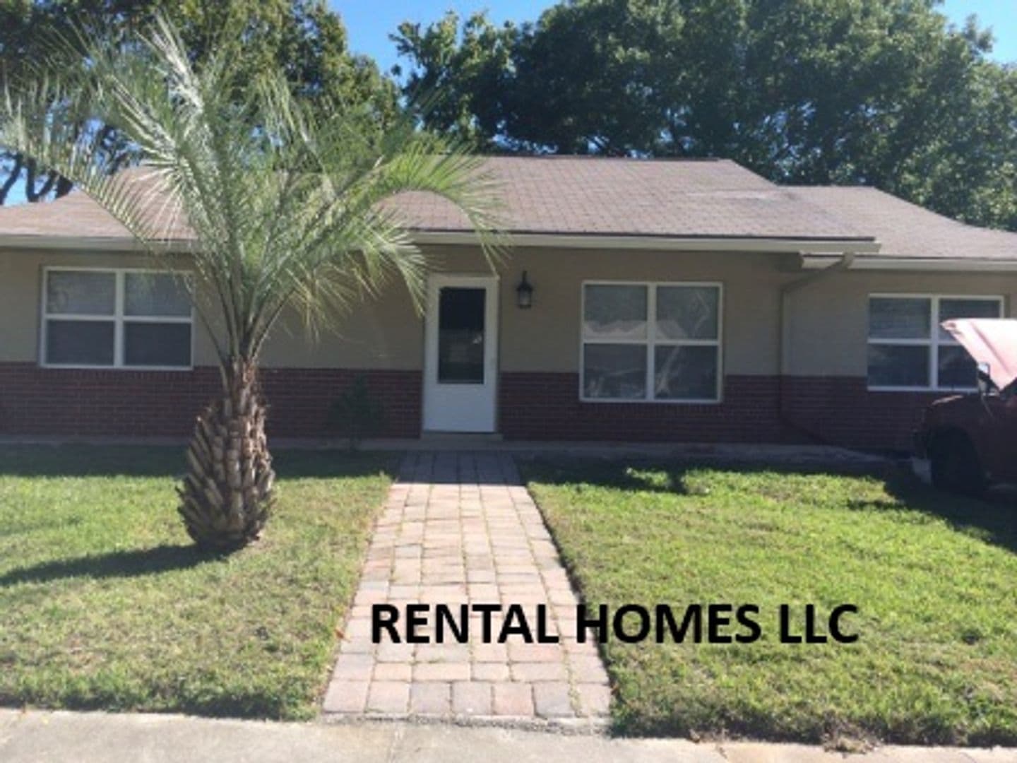 Longwood House: 133 Clyde Avenue