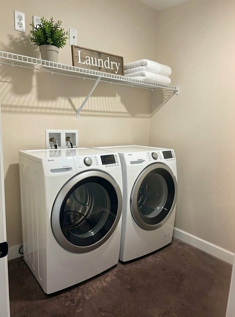 Farmington Apartment: 1502 N. Washington Street