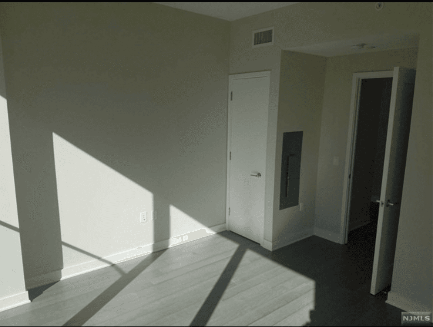Weehawken House: 1200 Avenue at Port Imperial