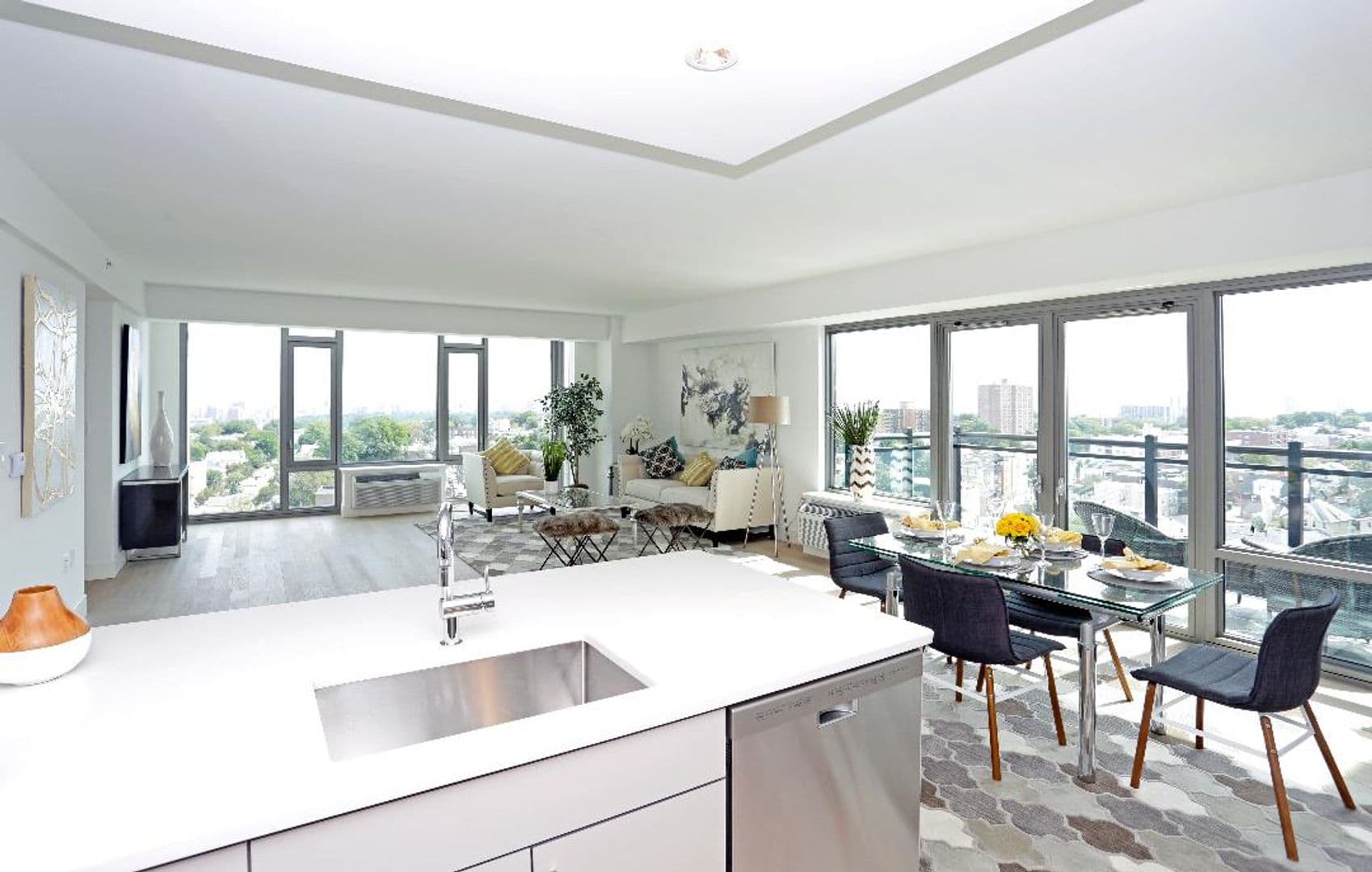 Cliffside Park Apartment: 691 Anderson Avenue