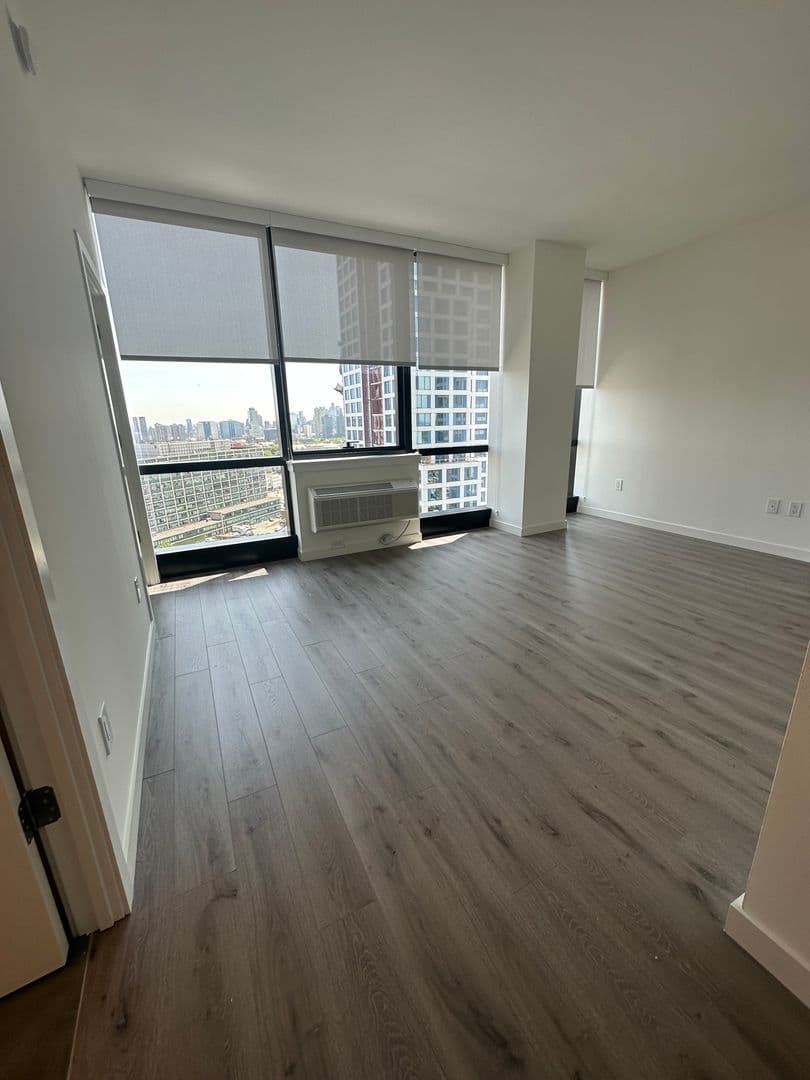 Jersey City Apartment: 9 Homestead ave