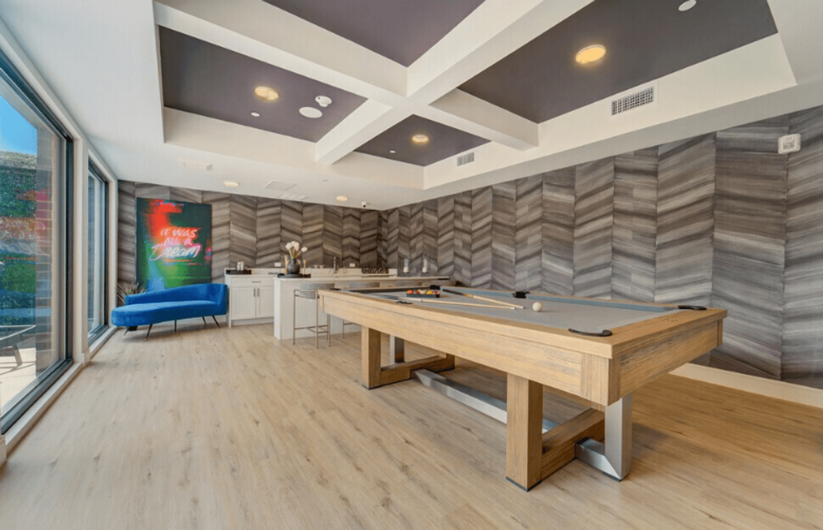 Englewood Apartment: 15 S Dean St