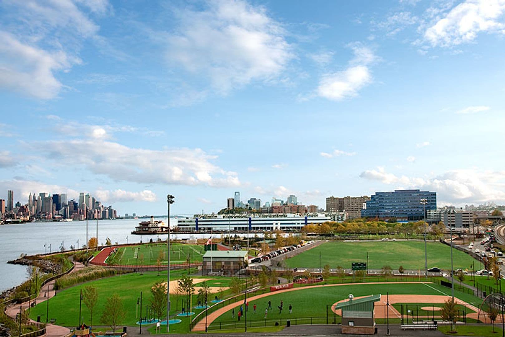 Fort Lee Apartment: 100 Central Avenue