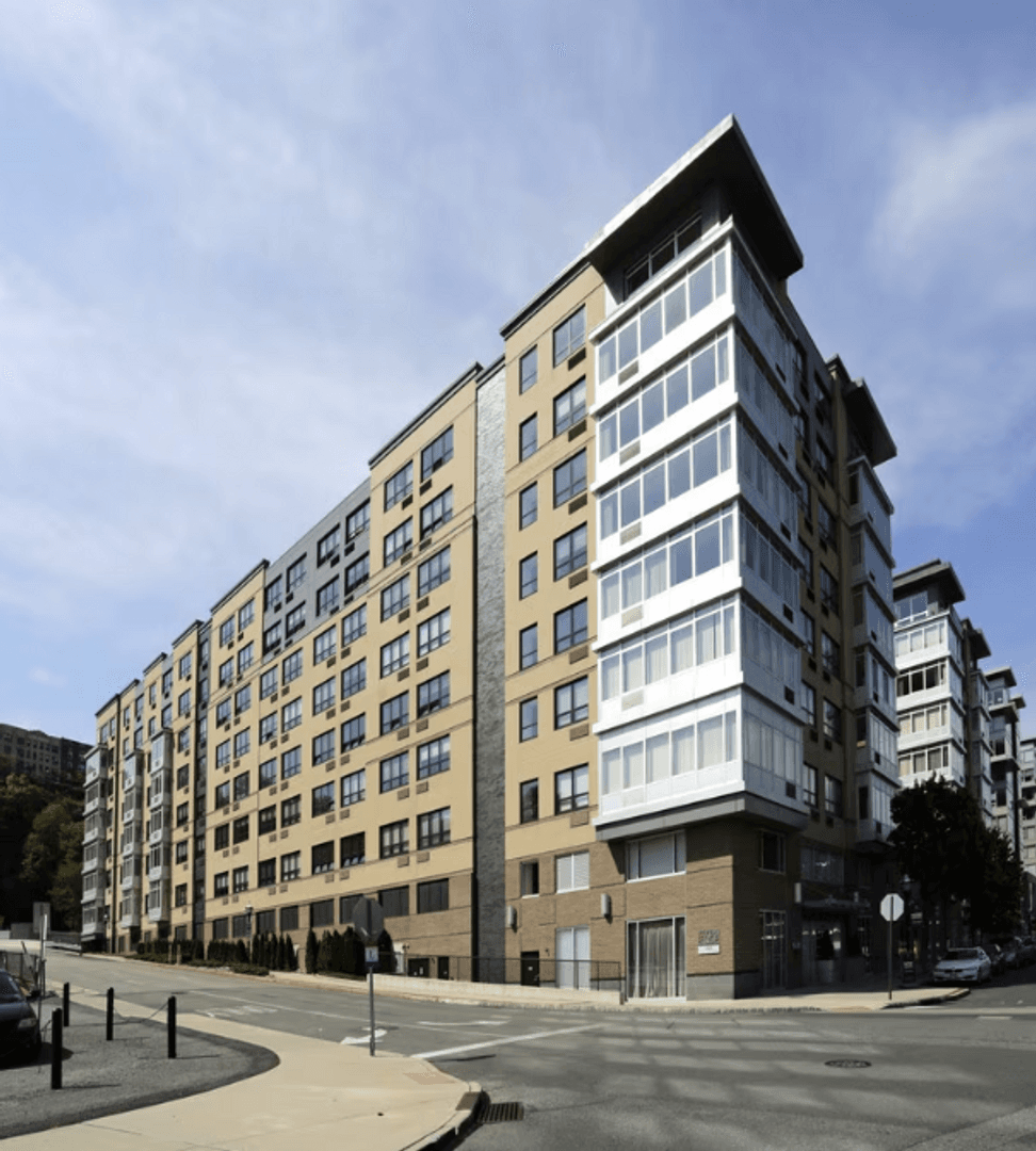 Weehawken Apartment: 1500 Avenue at Port