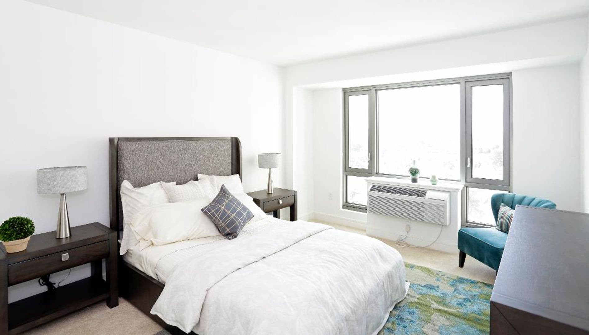 Cliffside Park Apartment: 691 Anderson Avenue