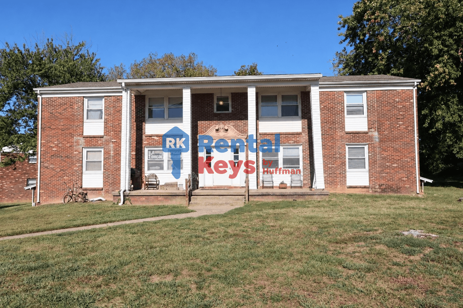 Boonville Apartment: 916 Parkview Drive
