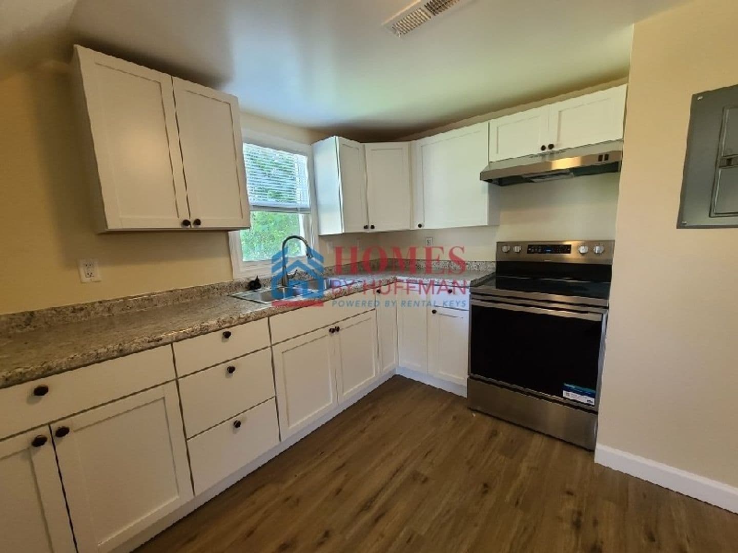 Evansville Apartment: 423 Jefferson Avenue