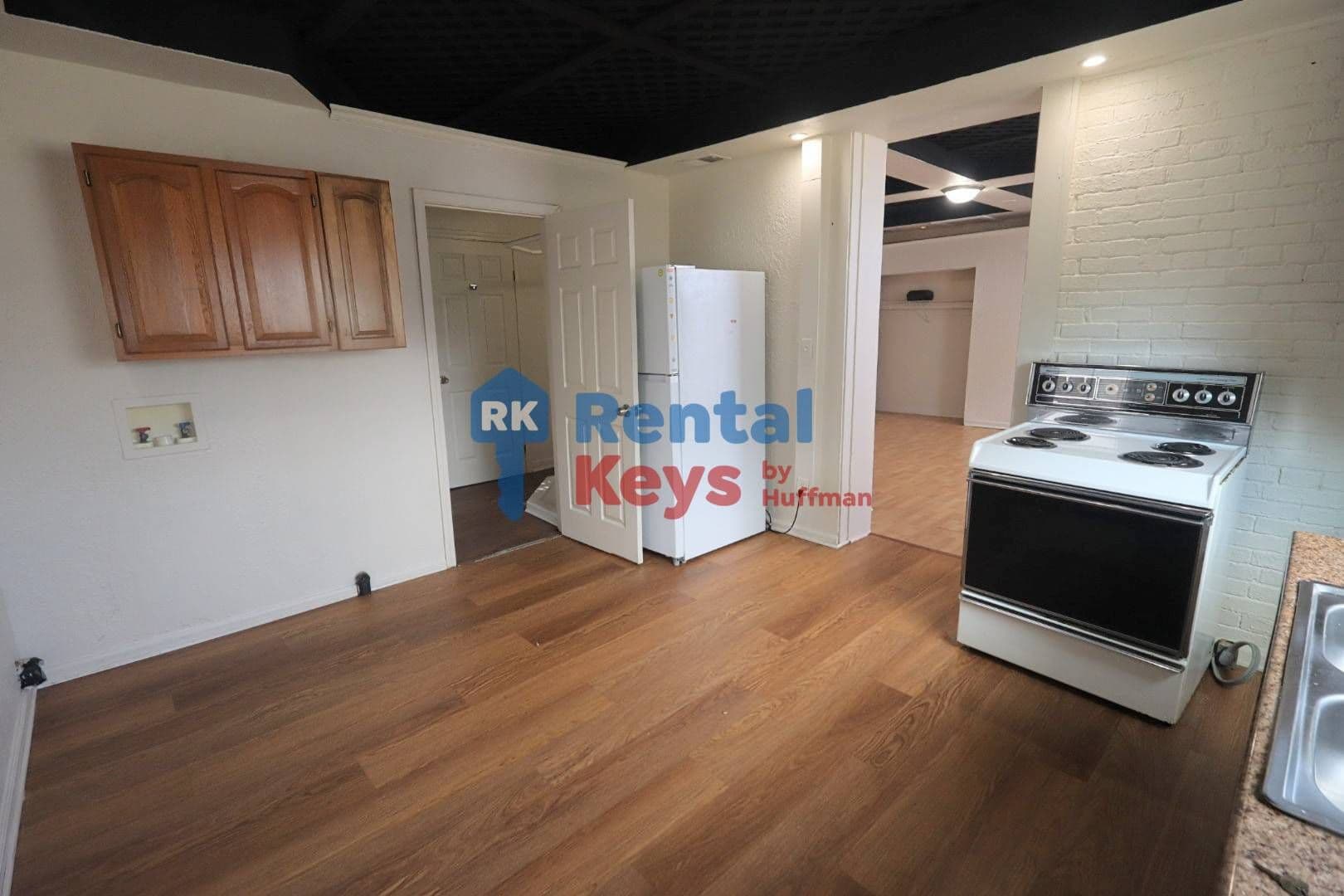 Evansville Apartment: 621 North Fulton Avenue