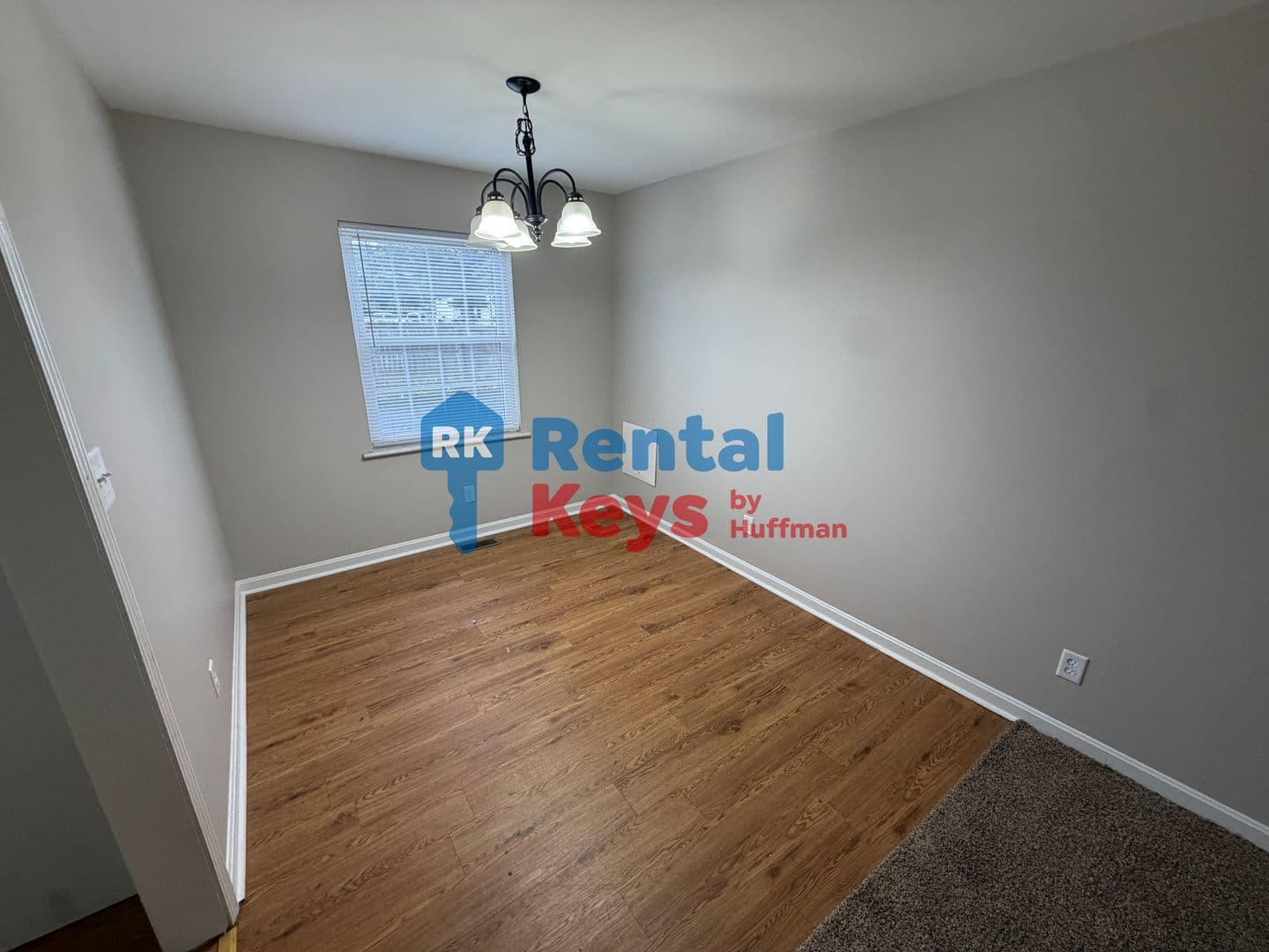 Evansville Apartment: 2807 Ravenswood Drive