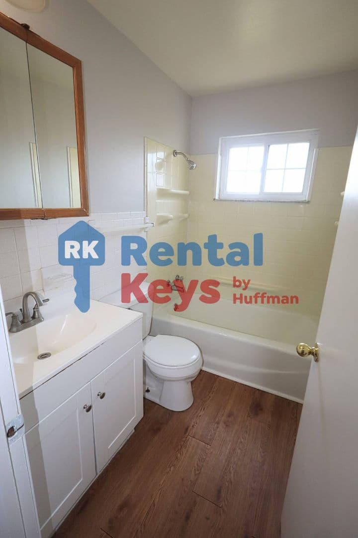 Evansville Apartment: 2807 Ravenswood Drive