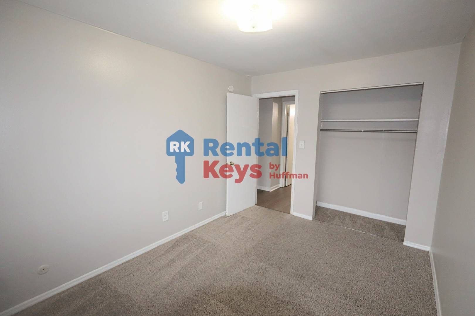 Evansville Apartment: 4609 -4689 Covert Avenue
