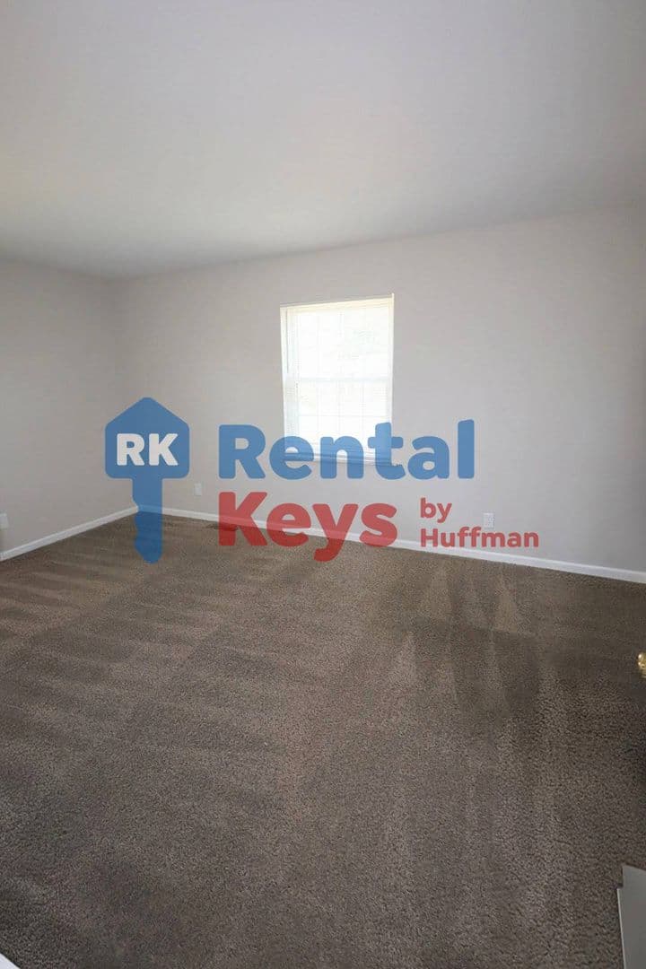 Evansville Apartment: 2807 Ravenswood Drive