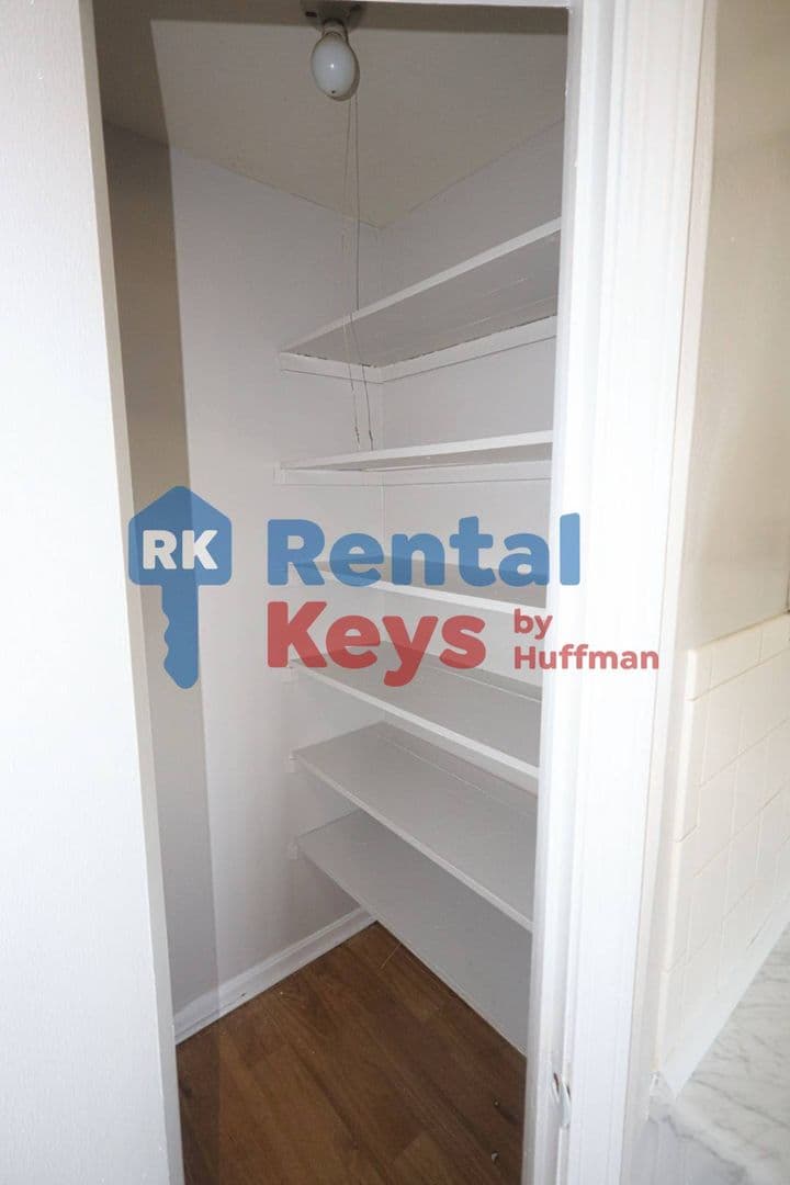 Evansville Apartment: 2807 Ravenswood Drive