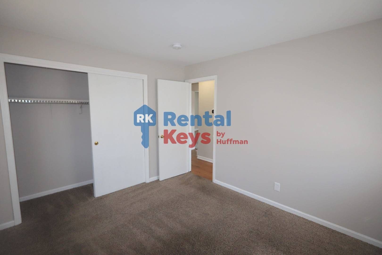 Evansville Apartment: 2807 Ravenswood Drive