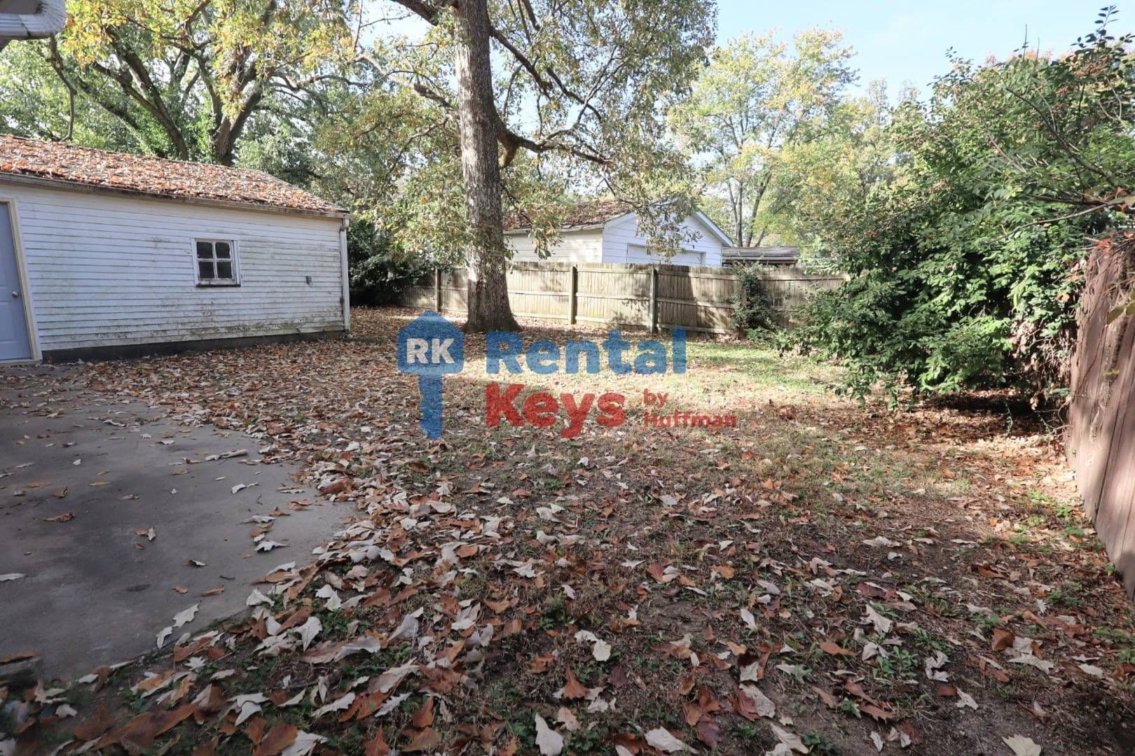 Evansville House: 2707 S Weinbach Avenue